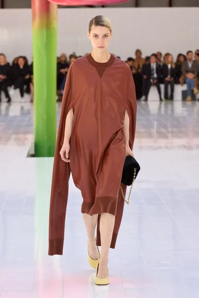 Look 37